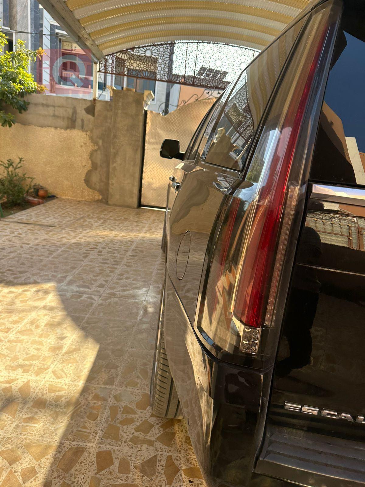 كاديلاك اسكاليد